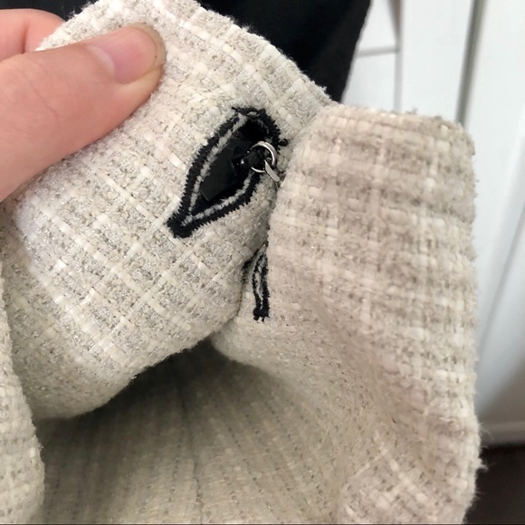 45% OFF🌟CHANEL Black/White Runway Jacket - Picture 8 of 16